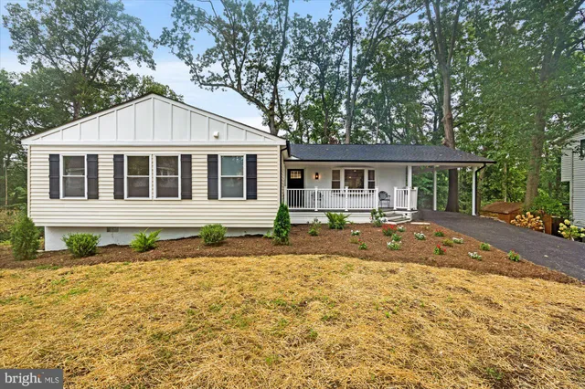 $1,195,000 | 2408 William And Mary Drive, Alexandria, VA 22308