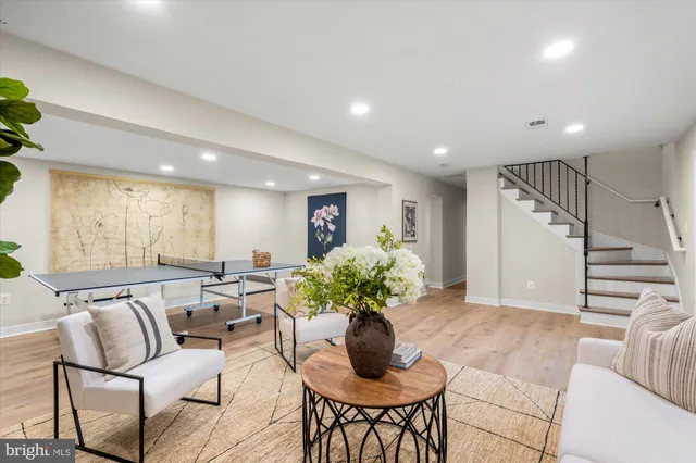 $1,195,000 | 2408 William And Mary Drive, Alexandria, VA 22308