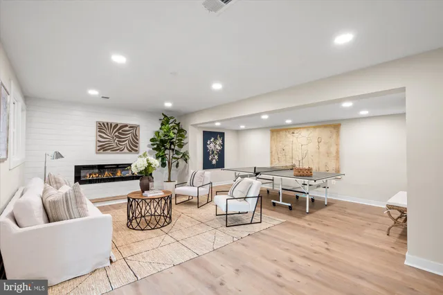 $1,195,000 | 2408 William And Mary Drive, Alexandria, VA 22308