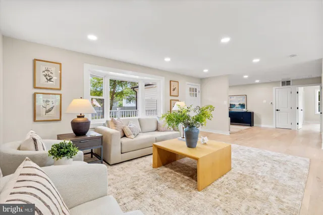 $1,195,000 | 2408 William And Mary Drive, Alexandria, VA 22308