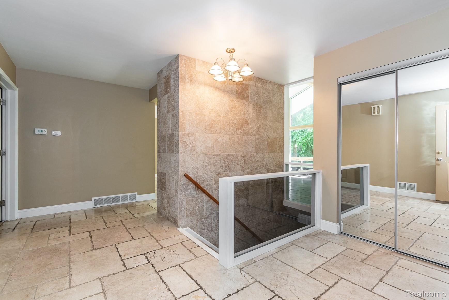 1315 Lone Pine Road Bloomfield Hills, MI 48302 - Photo 12 of 40 DSC_5318.jpg