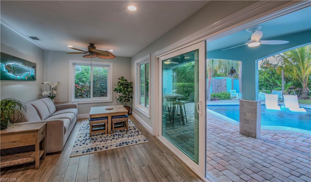 1385 Wisconsin Drive Naples, FL 34103 - Photo 14 of 43