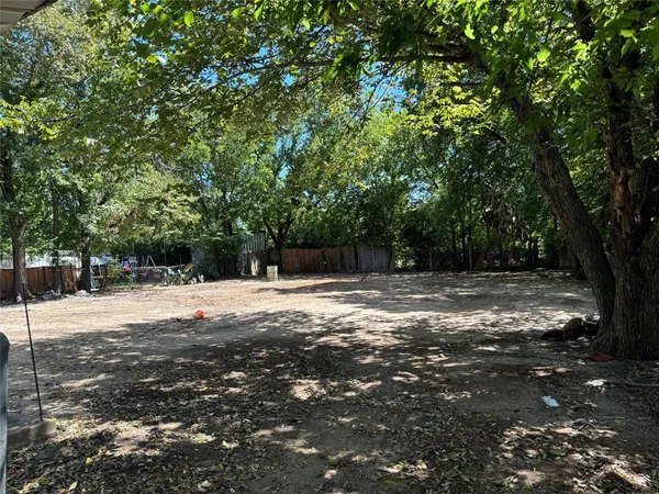 $130,000 | 918 Local Vista Drive, Dallas, TX 75217