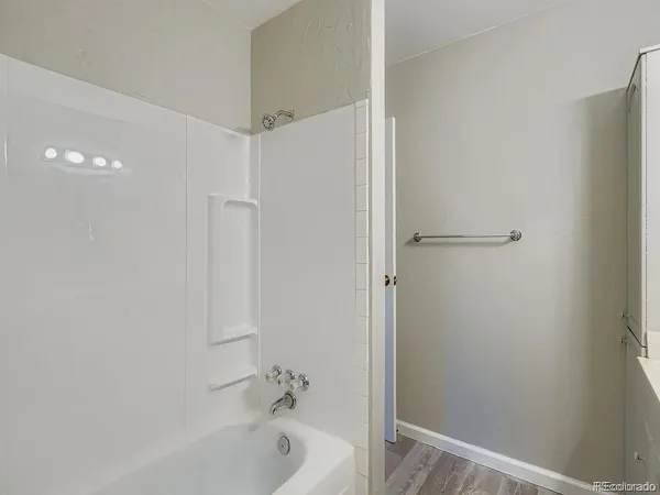 $1,495 | 140 East Highline Circle, Unit 105, Centennial, CO 80122
