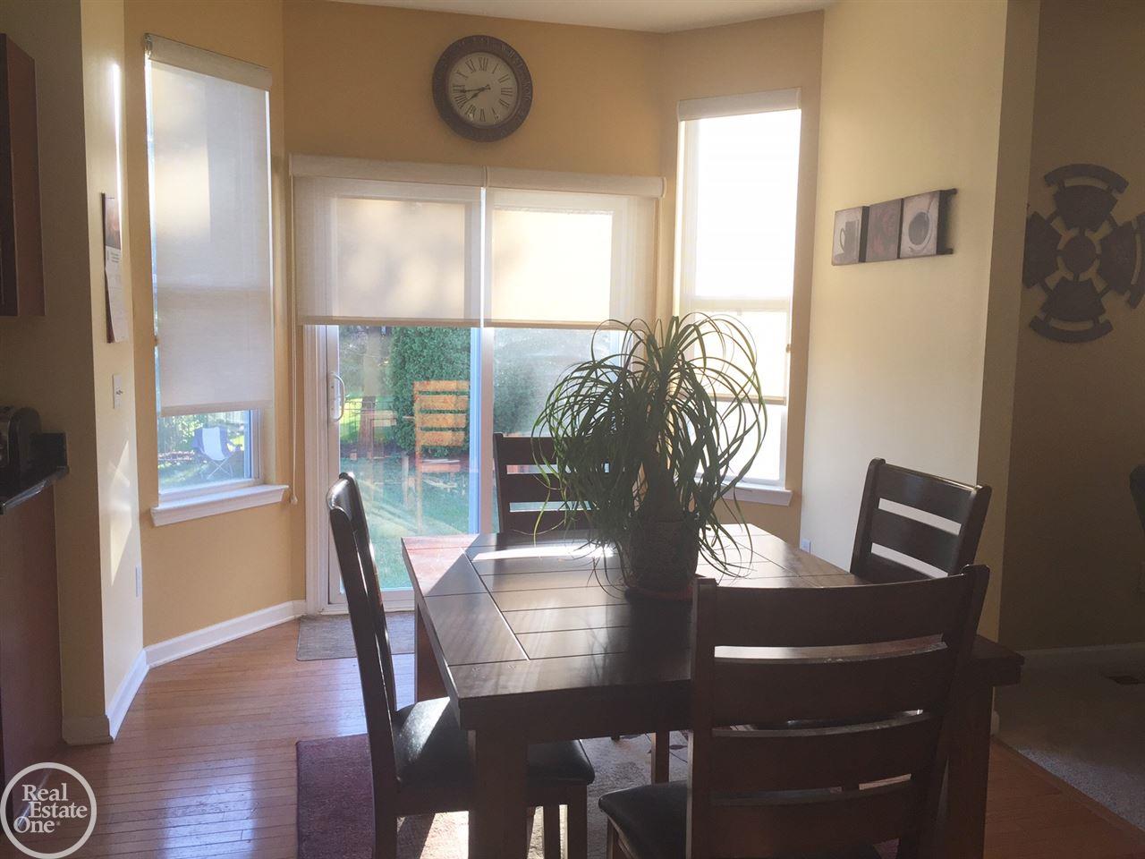 47595 Gloede Road Macomb, MI 48044 - Photo 6 of 17 Breakfast Nook