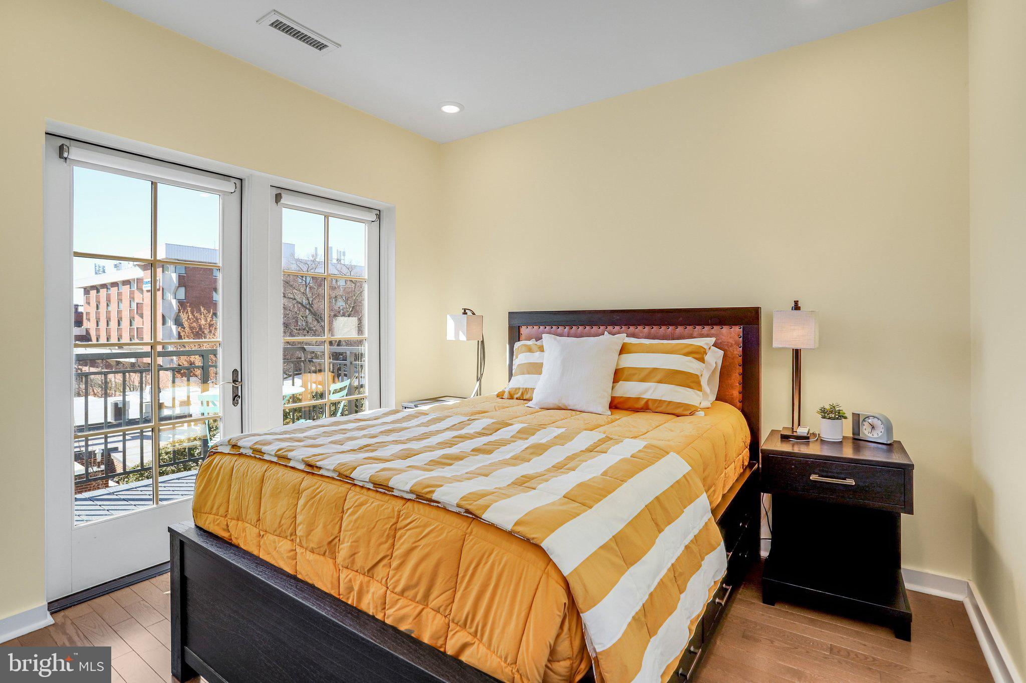 300 8th Street Northeast, Unit 404 Washington, DC 20002 - Photo 8 of 22 King or Queen fits!