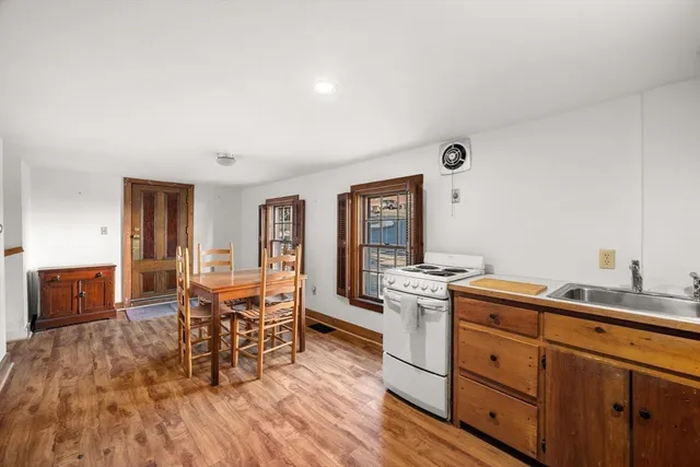 $999,900 | 7 Mechanic Court, Marblehead, MA 01945