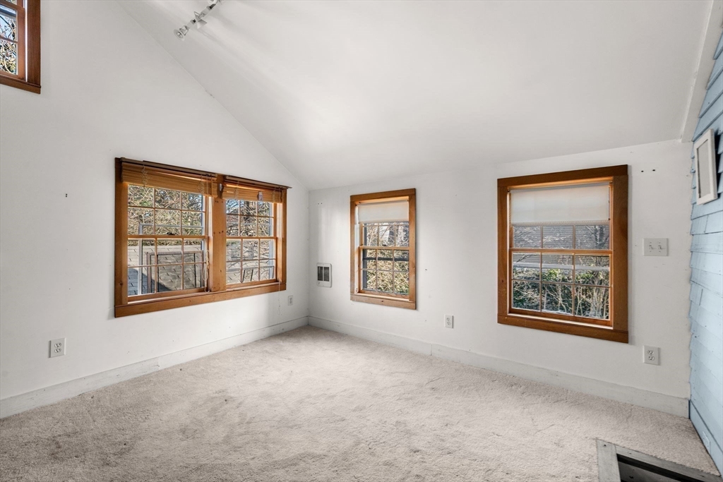 7 Mechanic Court Marblehead, MA 01945 - Photo 14 of 33