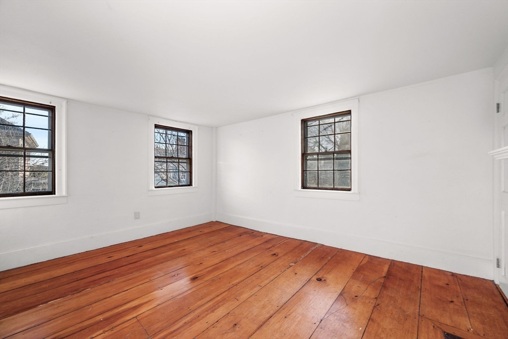 7 Mechanic Court Marblehead, MA 01945 - Photo 20 of 33