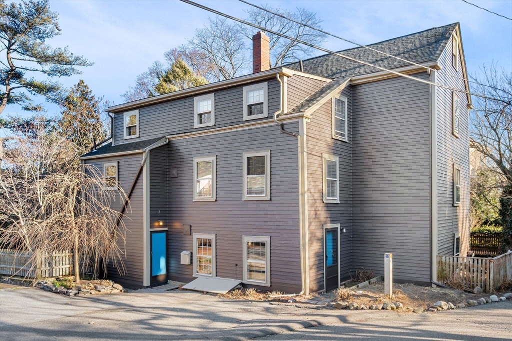 7 Mechanic Court Marblehead, MA 01945 - Photo 2 of 33