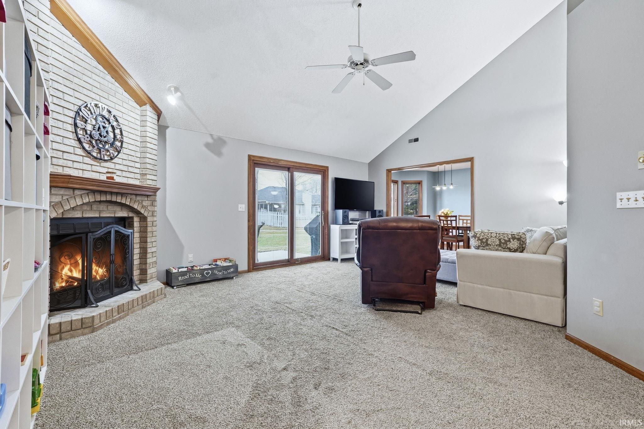 606 Diamond Point Place Fort Wayne, IN 46804 - Photo 2 of 25