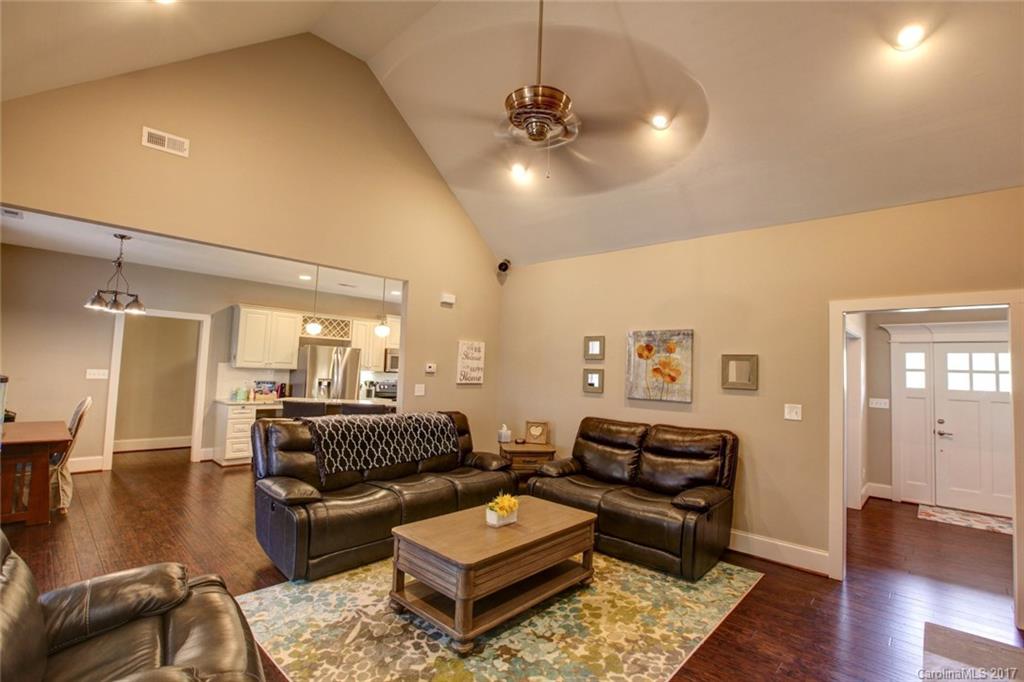 6618 Ridgemont Denver, NC 28037 - Photo 9 of 24 Gallery Image 9