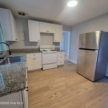 $159,000 | 200 South Smith Street, Burgaw, NC 28425
