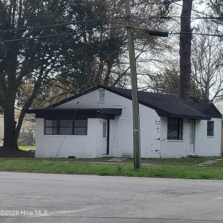 $159,000 | 200 South Smith Street, Burgaw, NC 28425