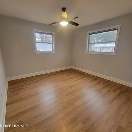 $159,000 | 200 South Smith Street, Burgaw, NC 28425