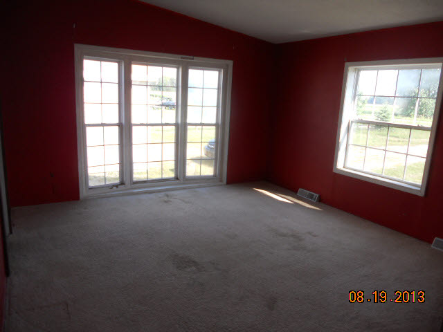 66 West Millington Road Fostoria, MI 48435 - Photo 5 of 12 20369406-4.JPG