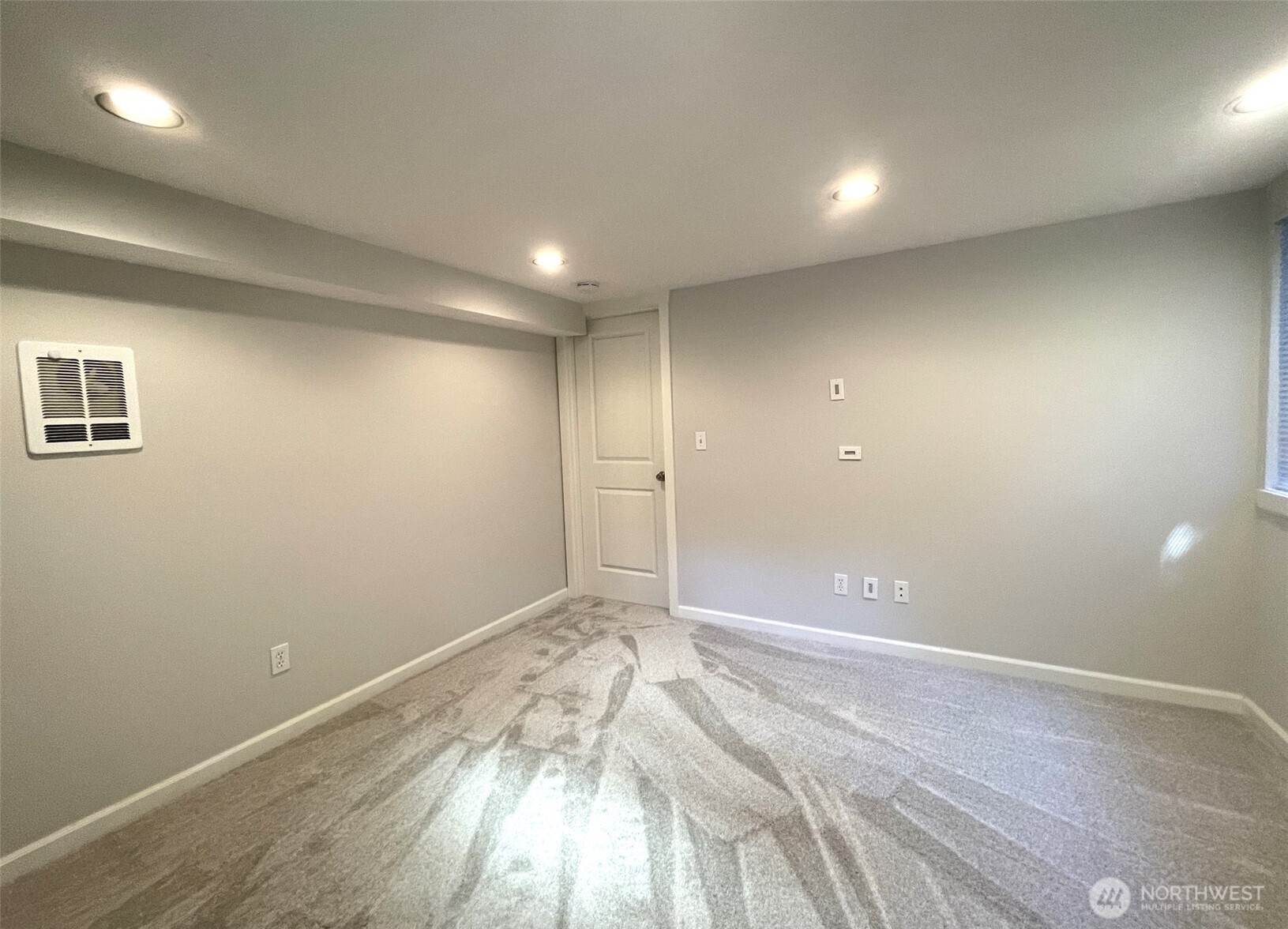 4725 35th Avenue Southwest, Unit B Seattle, WA 98126 - Photo 8 of 17