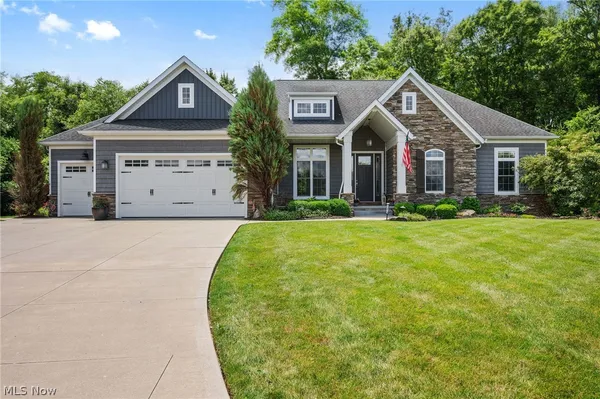 $639,900 | 11819 Dorena Circle Northwest, Uniontown, OH 44685