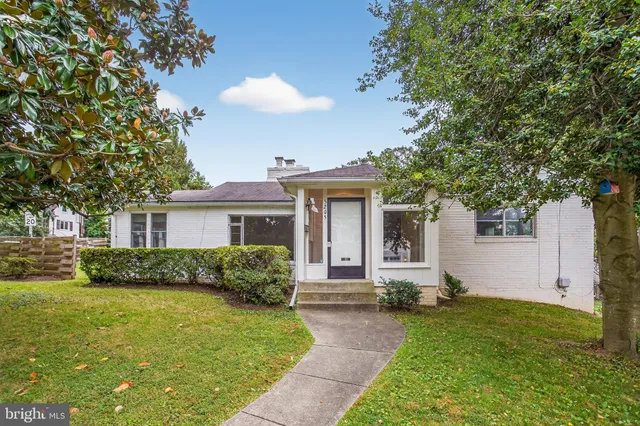 $4,200 | 5205 Saratoga Avenue, Chevy Chase, MD 20815