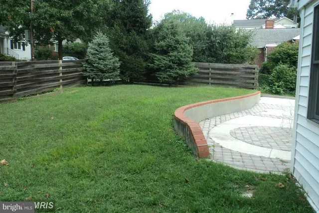 a view of a backyard with a small park