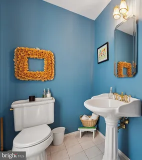 $1,050,000 | 349 Colket Lane, Wayne, PA 19087