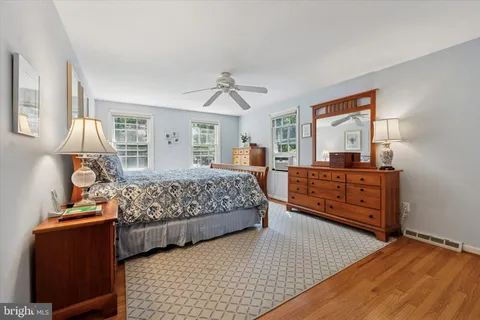 $1,050,000 | 349 Colket Lane, Wayne, PA 19087