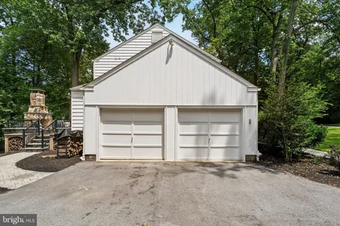 $1,050,000 | 349 Colket Lane, Wayne, PA 19087