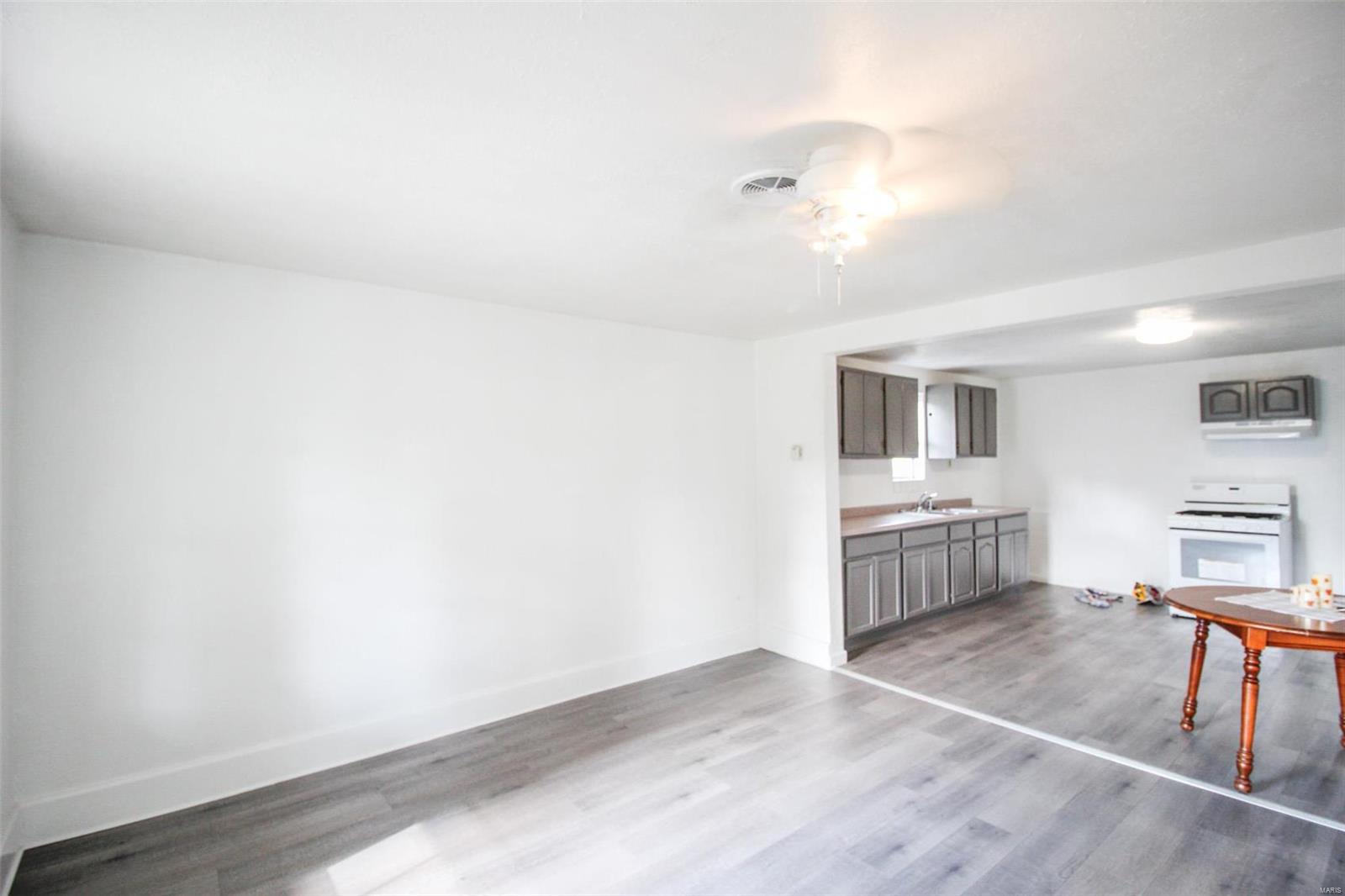 1333 Rhodes Street Granite City, IL 62040 - Photo 3 of 18 Gallery Image 3