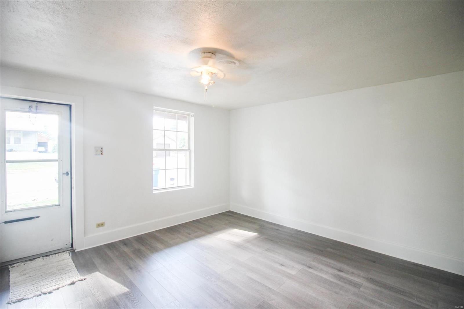 1333 Rhodes Street Granite City, IL 62040 - Photo 4 of 18 Gallery Image 4