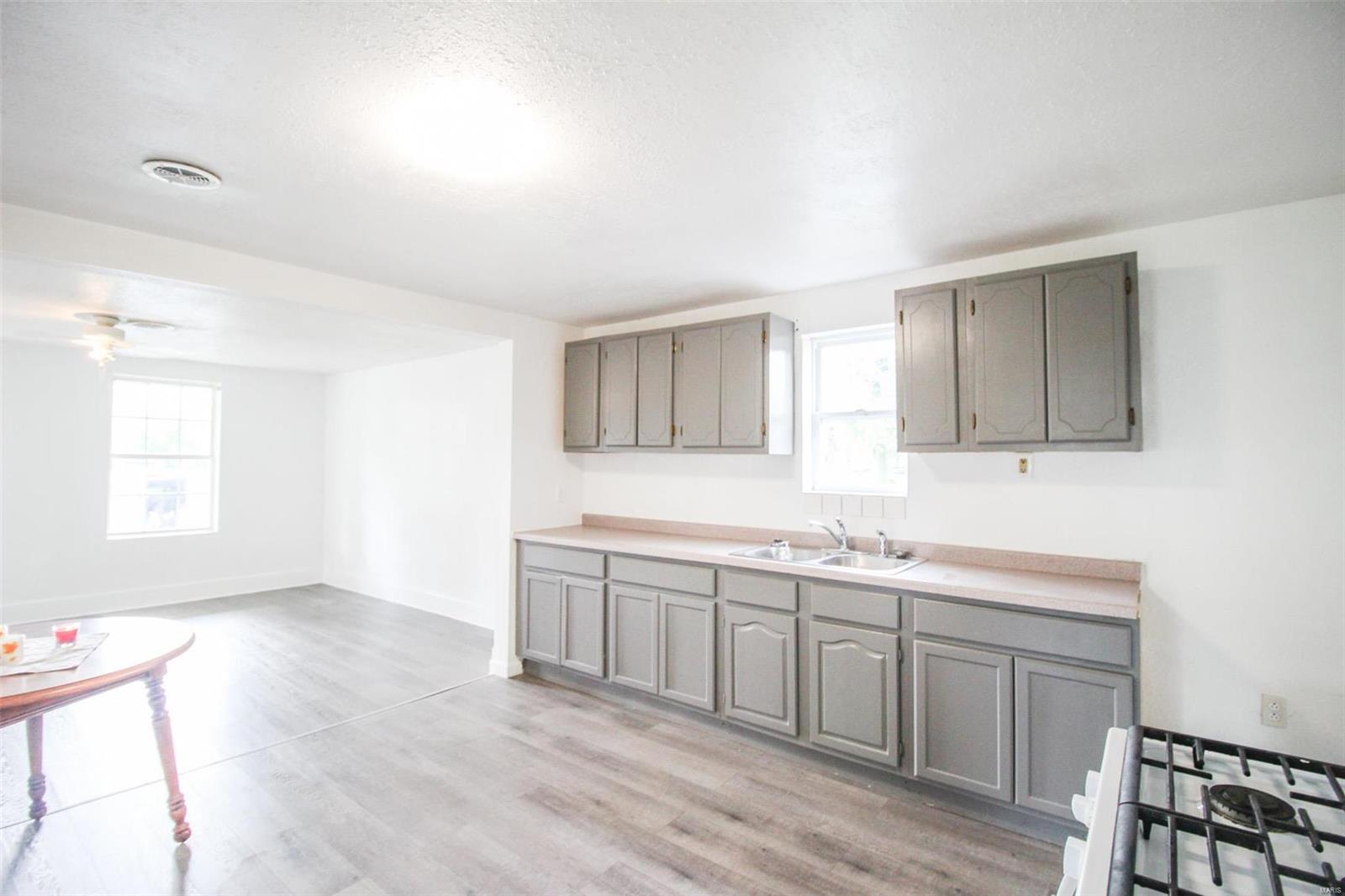 1333 Rhodes Street Granite City, IL 62040 - Photo 8 of 18 Gallery Image 8