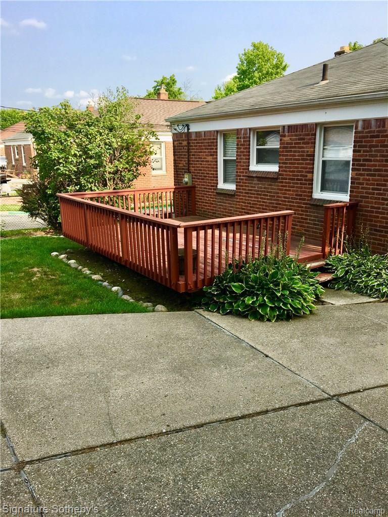 434 Normandy Road Royal Oak, MI 48073 - Photo 14 of 16 BDFEE553-DB38-4E57-BC17-BB2E40D119D1.jpeg