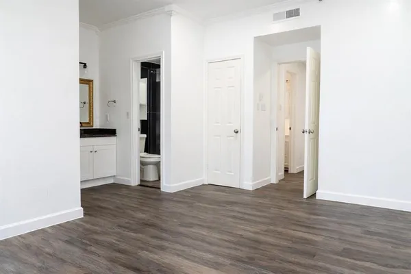 $2,100 | 3105 San Jacinto Street, Unit 117, Dallas, TX 75204