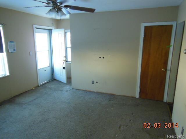 26669 Rialto Street Madison Heights, MI 48071 - Photo 7 of 23 DSCN0483.jpg