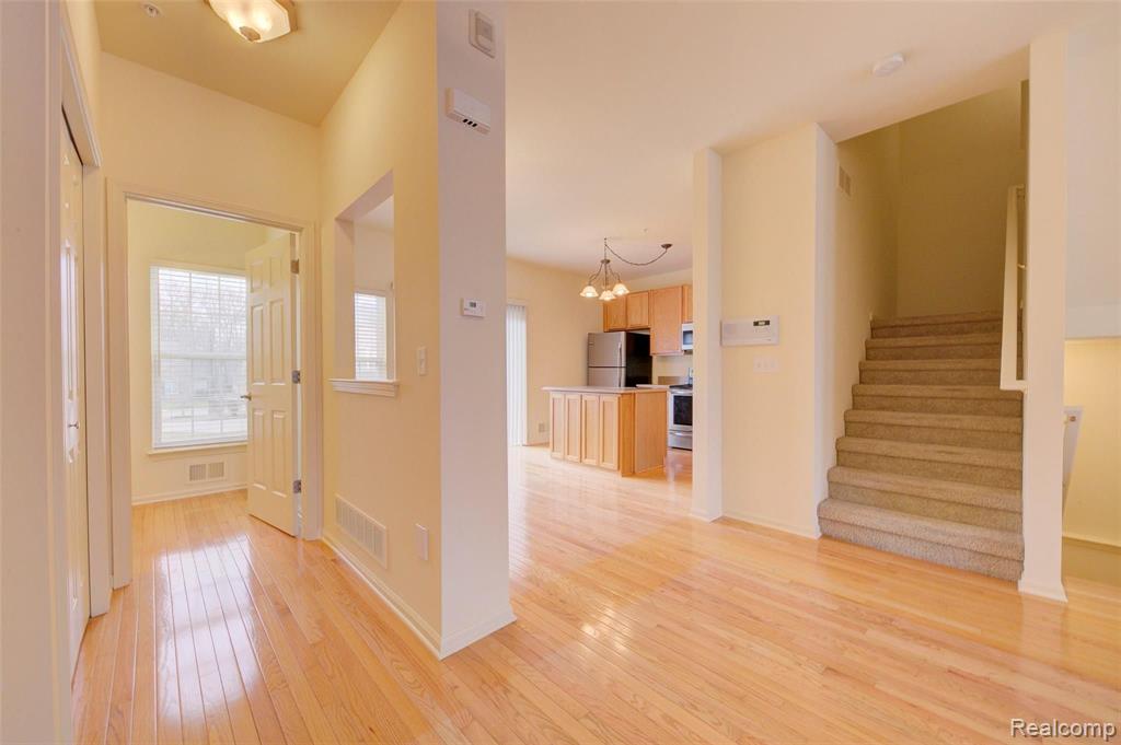 710 Cherry Orchard Road Canton, MI 48188 - Photo 6 of 42