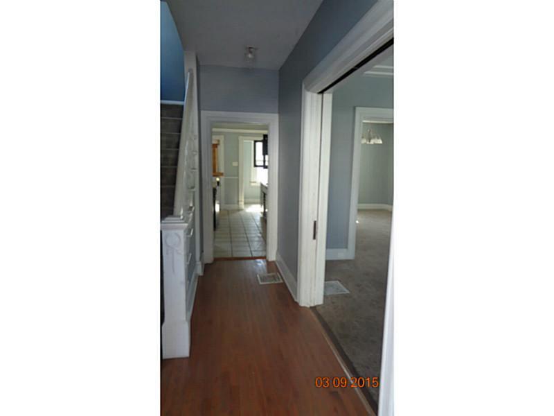 321 Federal Street Butler, PA 16001 - Photo 2 of 17 Entry/Foyer.