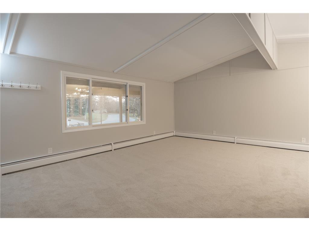 19115 Homestead Circle Eden Prairie, MN 55346 - Photo 12 of 27