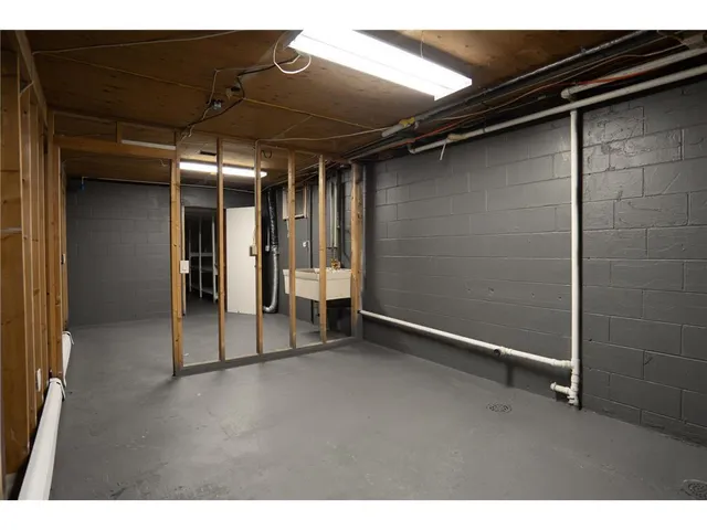 $2,700 | 19115 Homestead Circle, Eden Prairie, MN 55346