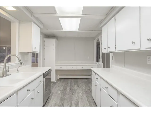 $2,700 | 19115 Homestead Circle, Eden Prairie, MN 55346