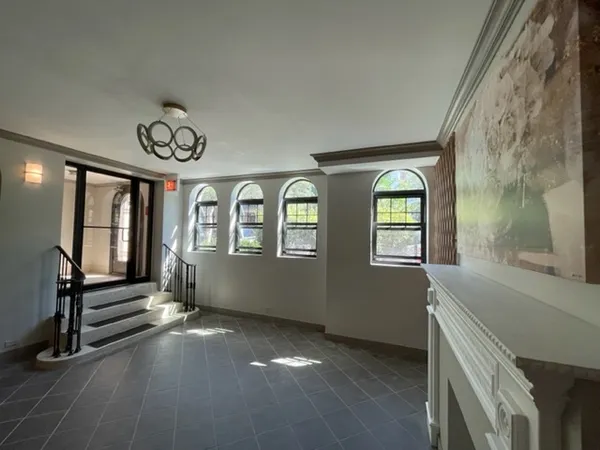 $1,737 | 1824 North Lincoln Park West, Unit 306, Chicago, IL 60614