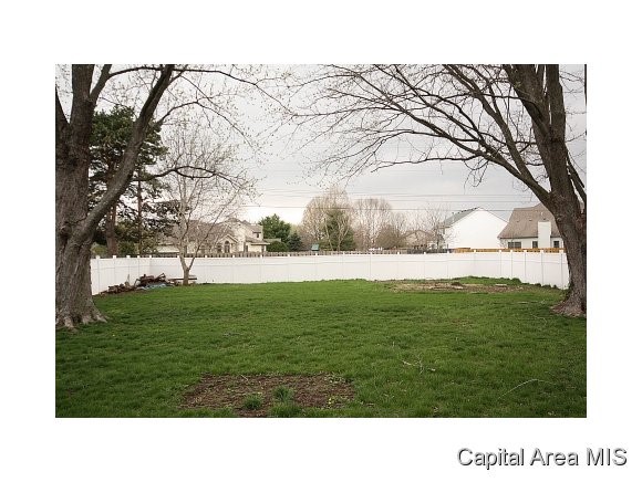 33 Providence Lane Springfield, IL 62711 - Photo 3 of 21