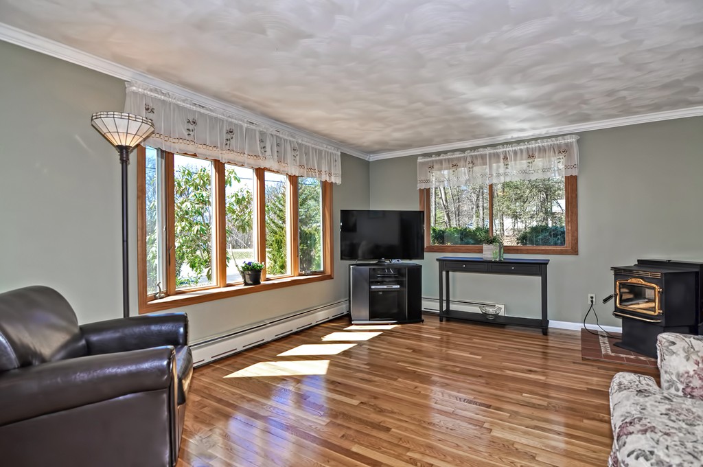 41 Babicz Road Tewksbury, MA 01876 - Photo 5 of 30 Gallery Image 5