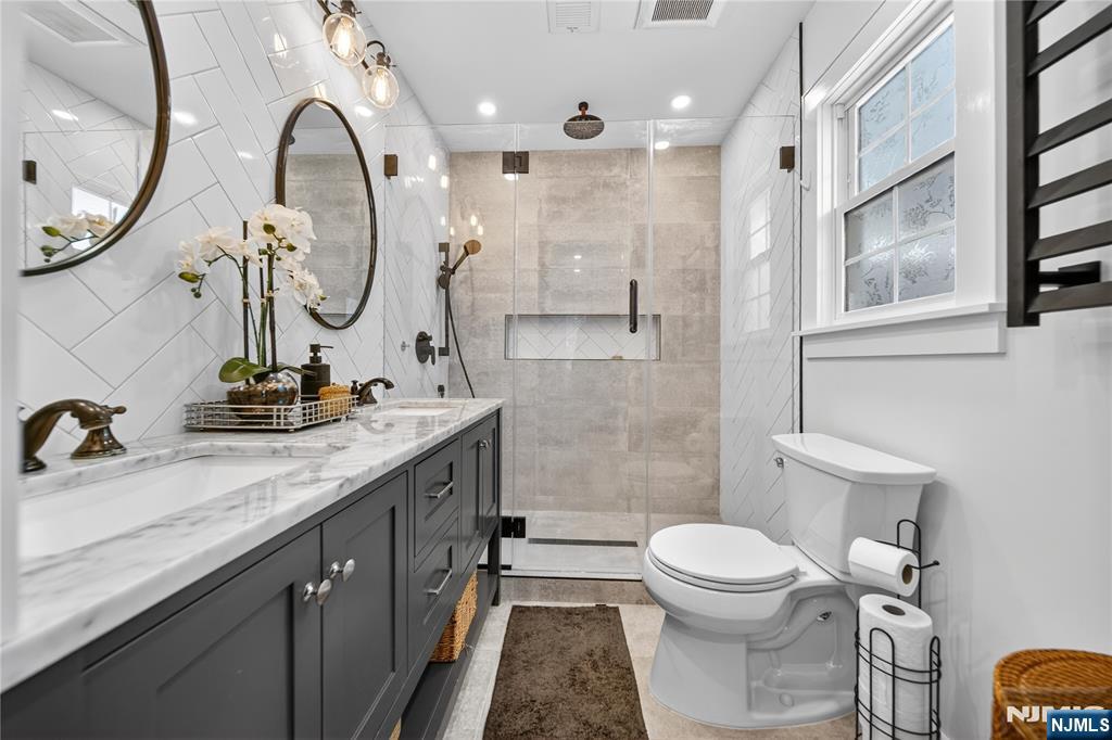 789 Kinderkamack Road Oradell, NJ 07649 - Photo 18 of 45