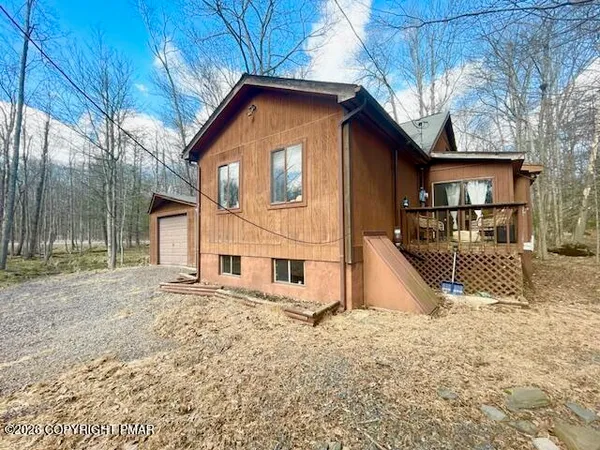 $279,000 | 123 North Fairway Drive, Lake Ariel, PA 18436