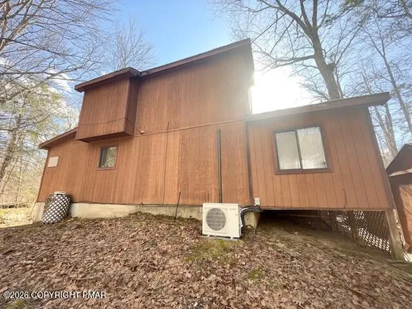 $279,000 | 123 North Fairway Drive, Lake Ariel, PA 18436