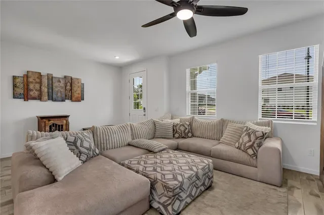 $389,900 | 2552 Chickasaw Plum Loop, Clermont, FL 34711