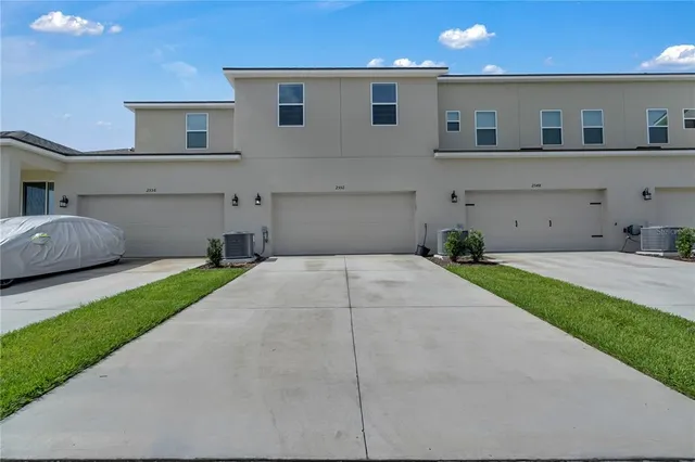 $389,900 | 2552 Chickasaw Plum Loop, Clermont, FL 34711