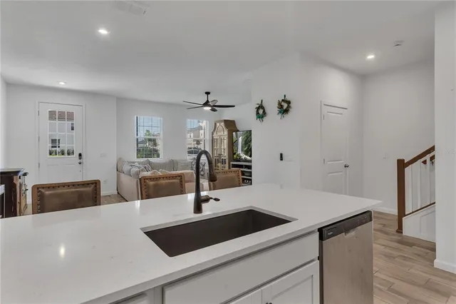 $389,900 | 2552 Chickasaw Plum Loop, Clermont, FL 34711