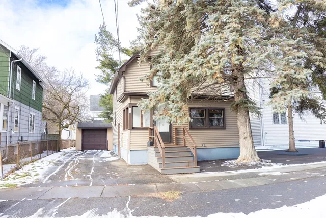 $189,900 | 103 Garfield Street, East Rochester, NY 14445