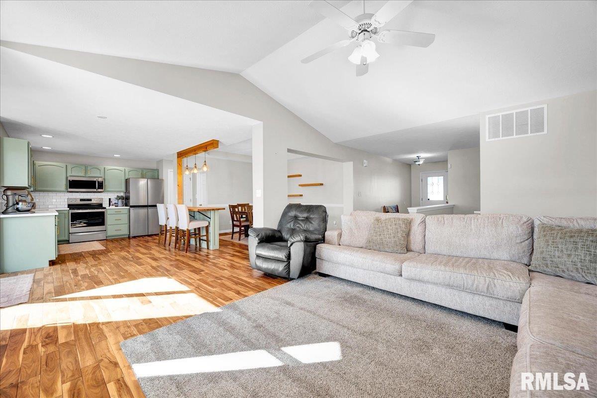 1930 Cobblestone Washington, IL 61571 - Photo 2 of 46