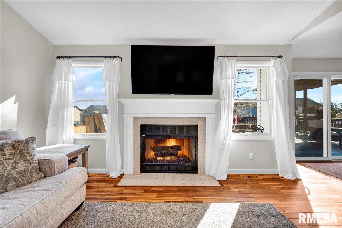 1930 Cobblestone Washington, IL 61571 - Photo 3 of 46